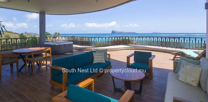 Superbe penthouse avec vue mer : 3 chambres / 3 salles de bains avec jacuzzi