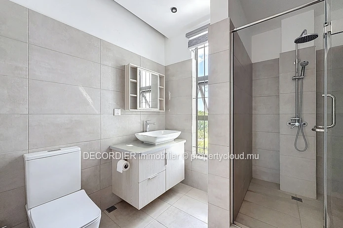 House for Sale – Pereybère