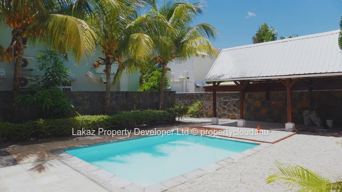 Maison 4 chambres avec piscine à vendre à Pointe aux Canonniers (Mandat exclusif)