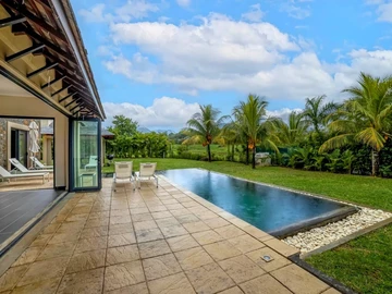 4 Bedroom Villa