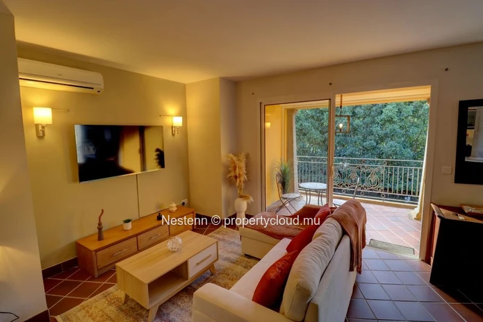 Duplex contemporain 2 chambres dans une résidence sécurisée au bord du lac