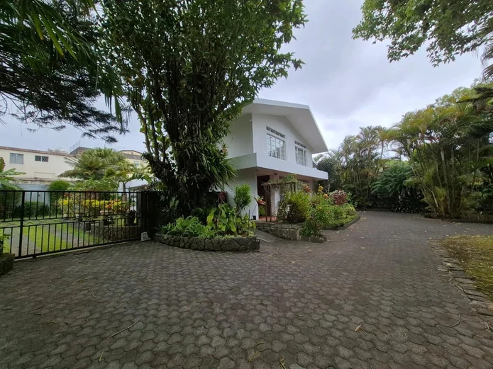 CUREPIPE – Maison familiale à rénover – 4 chambres
