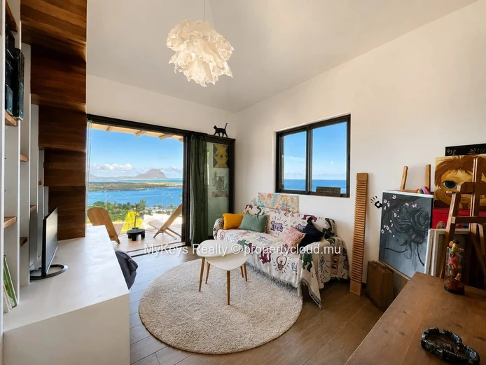 Propriété D’Exception 4 Chambres Avec Vue Mer À Vendre – Rivière Noire