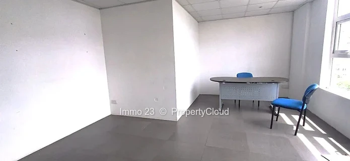 Bureau - 270m2 - Quatre Bornes - Ref. BU98310LO