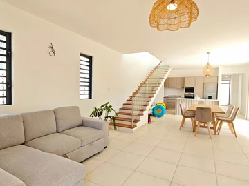 5 Bedroom Villa