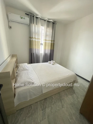 Bright apartment in Péreybère