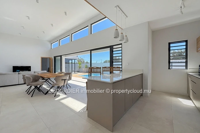 Maison avec piscine privée à Calodyne