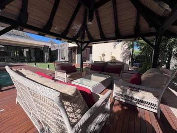 4 Bedroom Villa