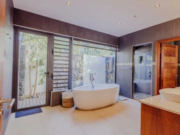 4 Bedroom Villa