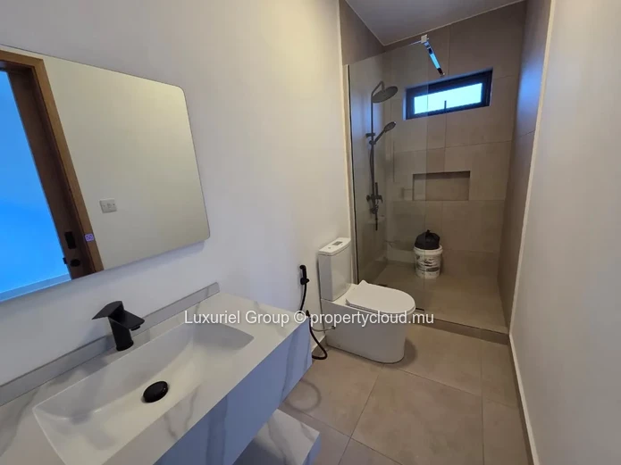 Villa for Sale in Pereybere – Local Market