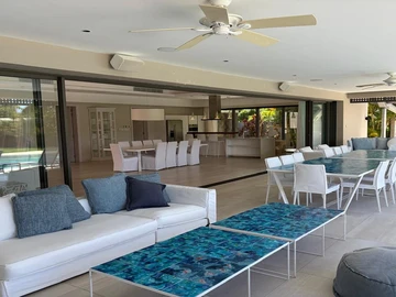 5 Bedroom Villa