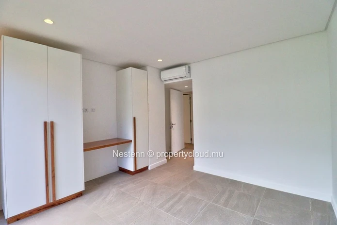 Magnifique duplex de 3 chambres avec piscine privée et vue mer