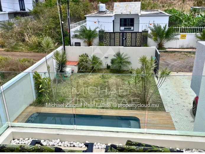 ontemporary 2-Bedroom House with Private Pool in Grand Bay