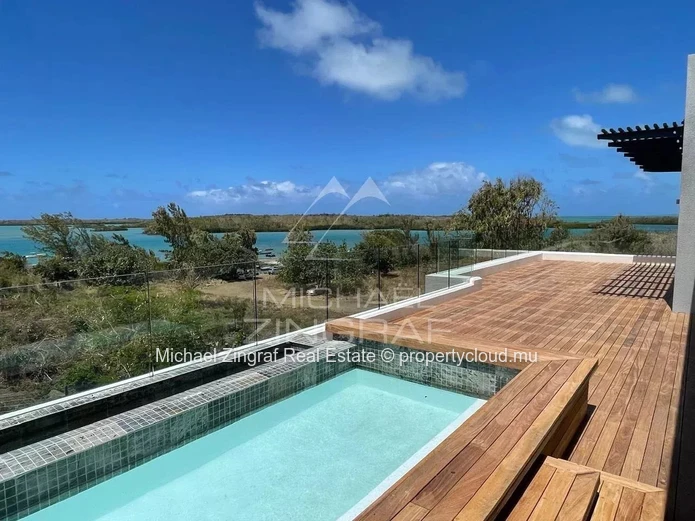 Penthouse d’Exception avec Vue Mer