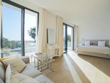 4 Bedroom Villa