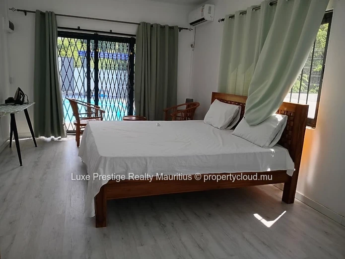 Newly built 4-bedroom luxury villa with pool in Calodyne – 3 minutes from the beach   | Land 10 perches | 210 m² buil...