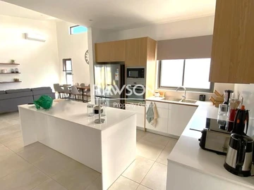 4 Bedroom Villa