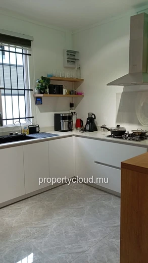 FOR SALE – New villa built in 2025 in the center of Grand Baie