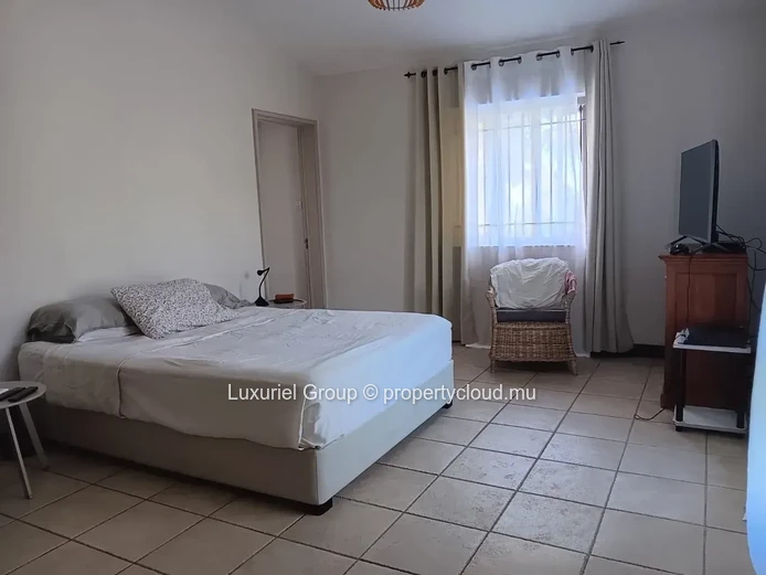 Superbe villa avec vaste jardin tropical à Grand Gaube – Long terme