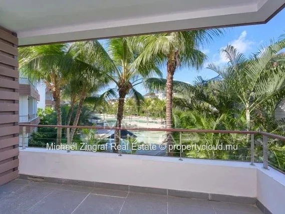 Elegant 2-Bedroom Apartment at Choisy Les Bains