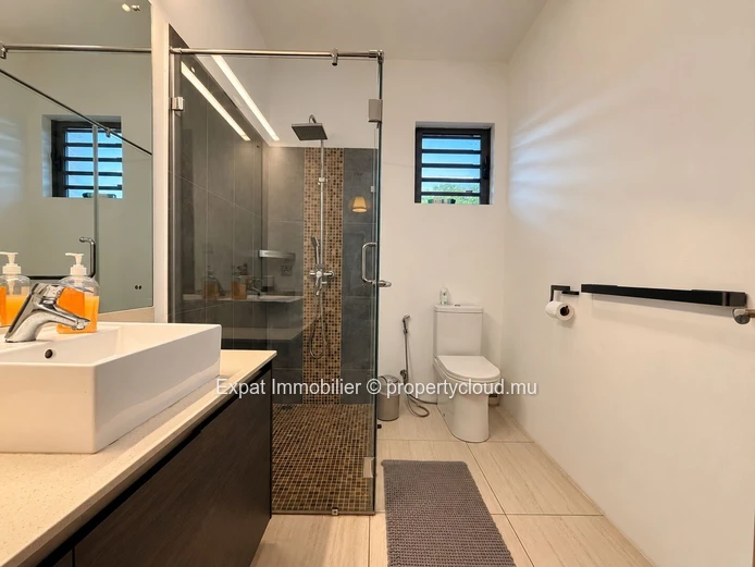 Magnifique penthouse 3 chambres avec rooftop privatif, jacuzzi et vue panoramique – Flic-en-Flac