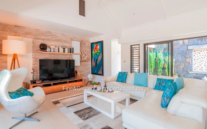 For Sale: Stunning Home in Clos du Littoral