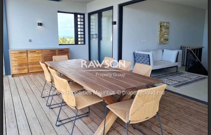 Duplex Penthouse 3 Chambres À Vendre À Pointe Aux Canonniers | Design Contemporain | Vue Mer | Piscine En Rooftop | €