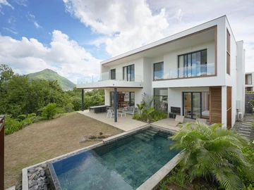 4 Bedroom Villa