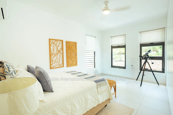 Luxury Penthouse with Stunning Sea Views in Tamarin - 160m² Living Space, Communal Pool, Rooftop Access, Fully Furnished