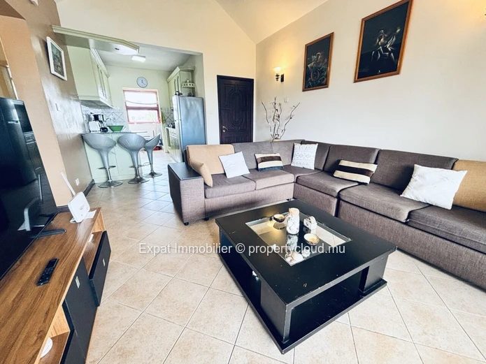 3-Bedroom Flat With Sea Views Near The Beach – Trou Aux Biches