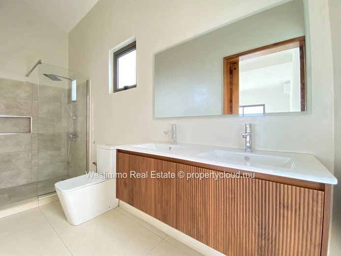 Villa neuve de 3 chambres à vendre à Péreybère