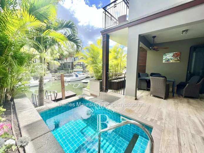 RIVIERE NOIRE - Elegant duplex on the marina - 3 bedrooms