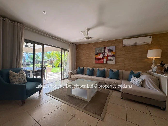 Furnished 4-bedroom apartment with swimming pool in Pointe aux Biches.