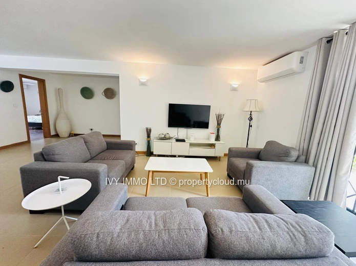 Appartement à louer pour courte ou longue durée   Situé à #trouauxbiches  | communauté fermée   60 000 MUR 