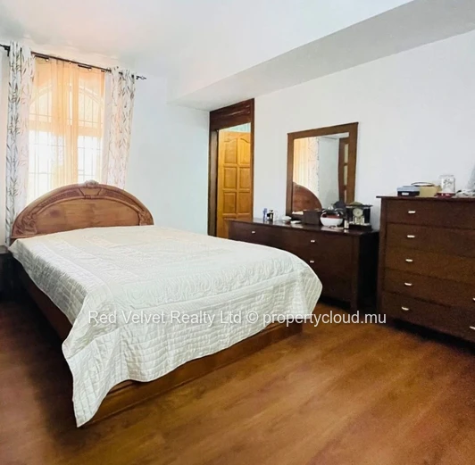 Charming House for Rent in Pointe aux Canonniers | Private Pool & Lush Garden