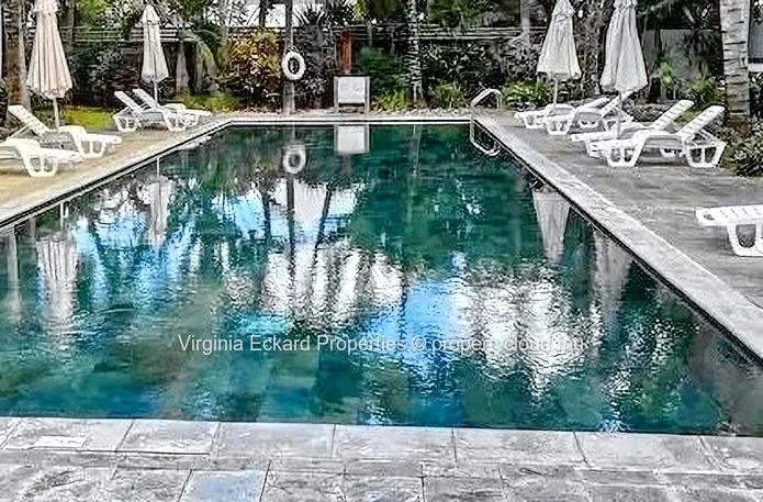 Appartement à Louer à Pereybere : 3 Ch, Piscine Commune
