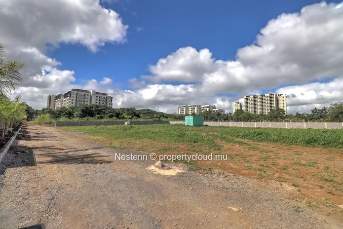 Residential & commercial/residential Plot of 4220.77 
