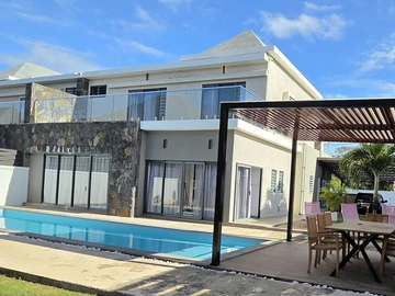 4 Bedroom Villa