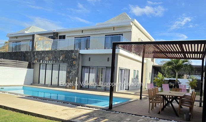 Elegant Fully Furnished 4-Bedroom Villa in the Heart of Pereybere
