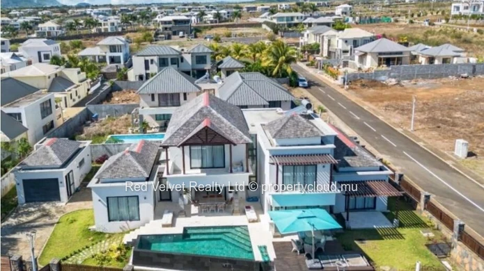 Executive Luxury Villa for Rent in Flic en Flac