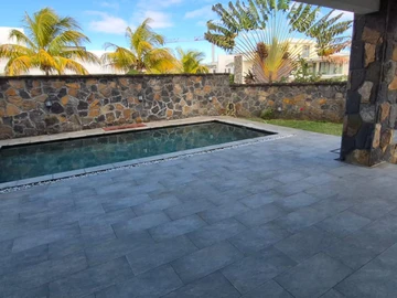 5 Bedroom Villa