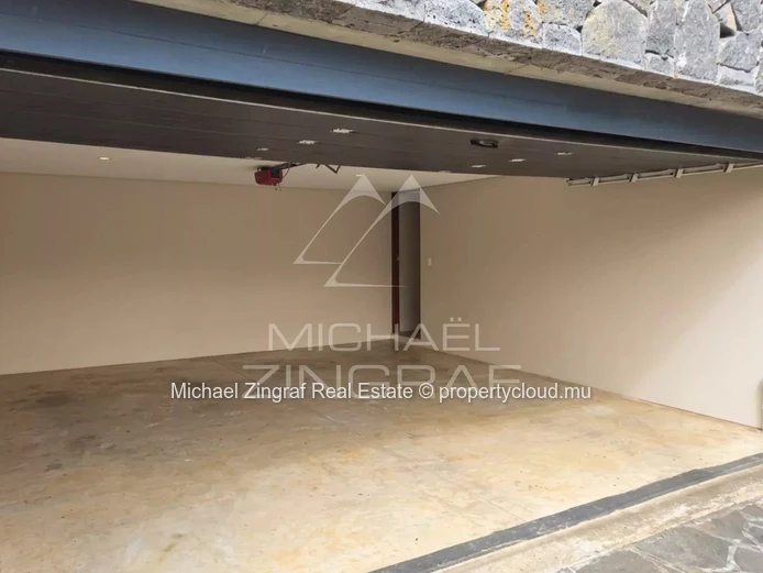 Elegant Riverside Villa in a Prestigious Residential Area – Balaclava