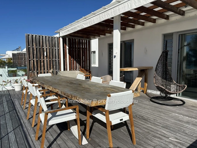 Penthouse 3 chambres avec piscine privée à vendre à Melville