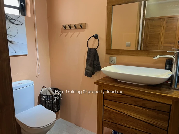 New apartment in a new complex in Flic en Flac