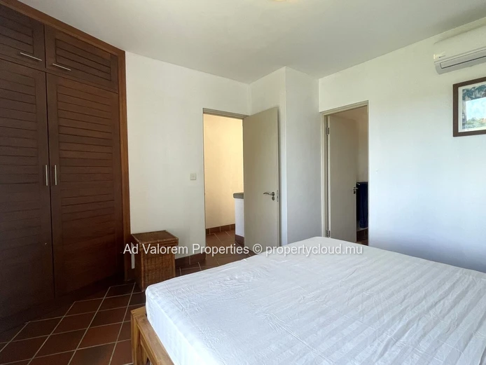 Duplex de deux chambres à louer - Vue dégagée sur la rivière (Mandat exclusif)