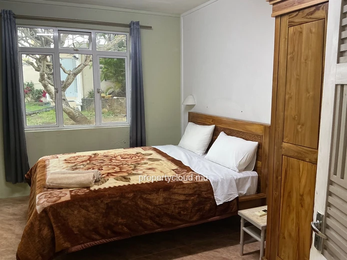 2-bedroom apartment with pool – Grand Baie