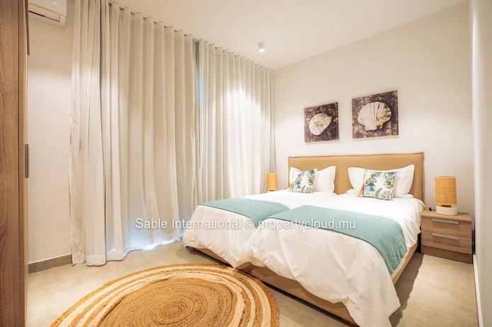 Appartement Tamarin, Rivière Noire - Black River, 180m², 3 chambres, piscine privée, meublé, proche commodités.
