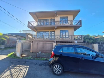 6 Bedroom House
