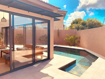 5 Bedroom Villa