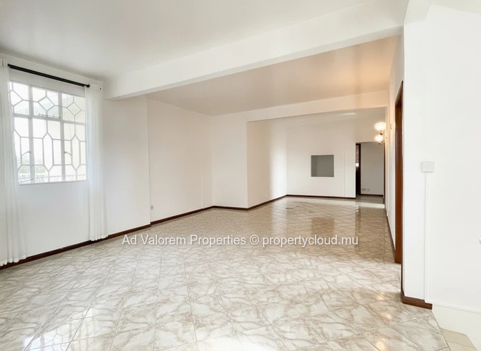 En Exclusivité – Maison familiale de 7 chambres à Pointe aux Piments (Mandat exclusif)